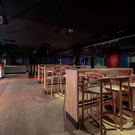 斯维诺乌伊希切丽笙布鲁酒店 酒店
