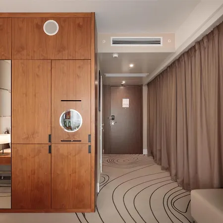 斯维诺乌伊希切丽笙布鲁酒店 酒店 斯维诺乌伊希切