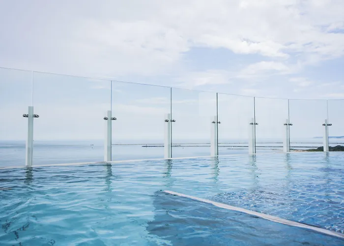 斯维诺乌伊希切丽笙布鲁酒店